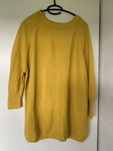 pull oversize jaune