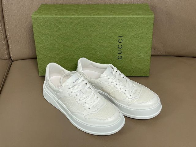 Gucci GG embossed sneaker, Gr 40